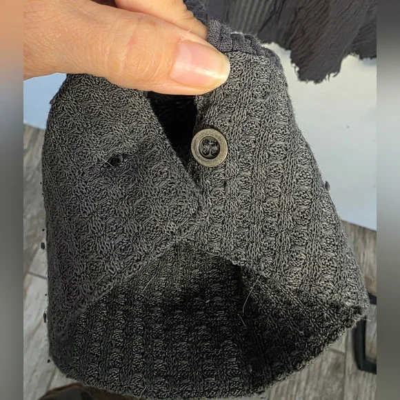 POL Navy Blue Oversized High Low Long Sleeve Henley Knit Top - Picture 12 of 13